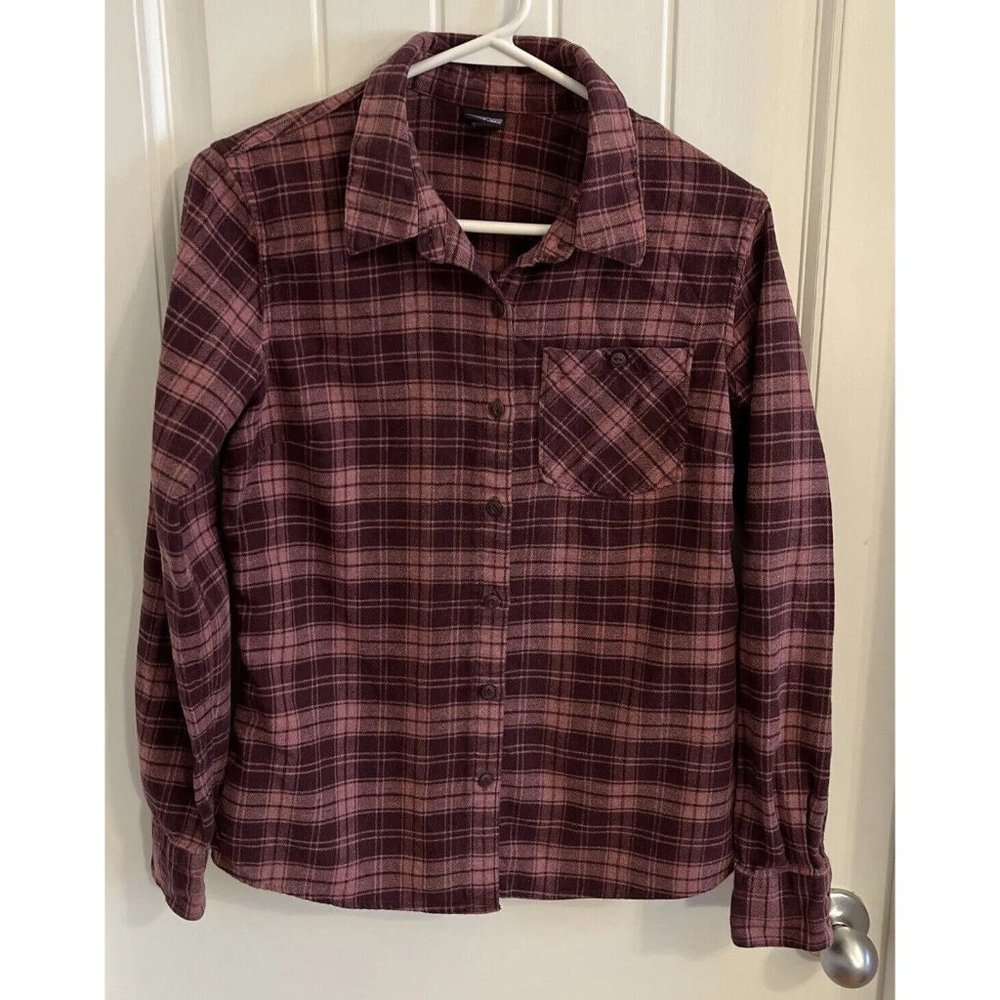 Patagonia Flannel Women’s Button down Long sleeve shirt Size 2 small